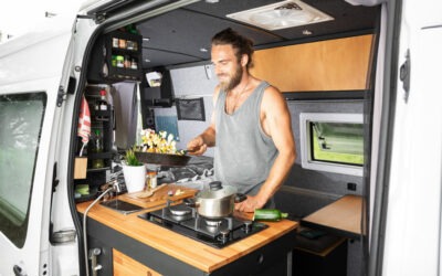 Comment cuisiner en van ou en camping ?