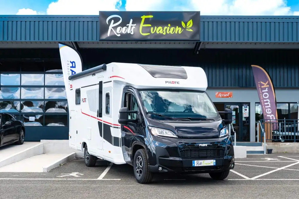 Roots-evasion-camping-car-Pilote-angers