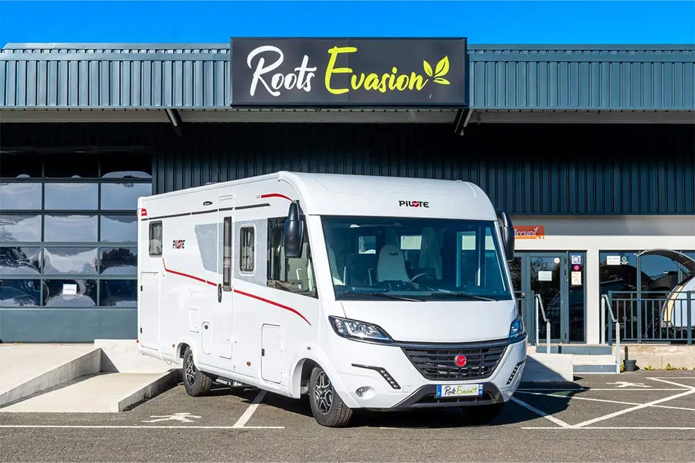Roots-evasion-camping-car--integral-Pilote-angers
